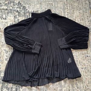 NWT Banana Republic pleated volume sleeve blouse Large